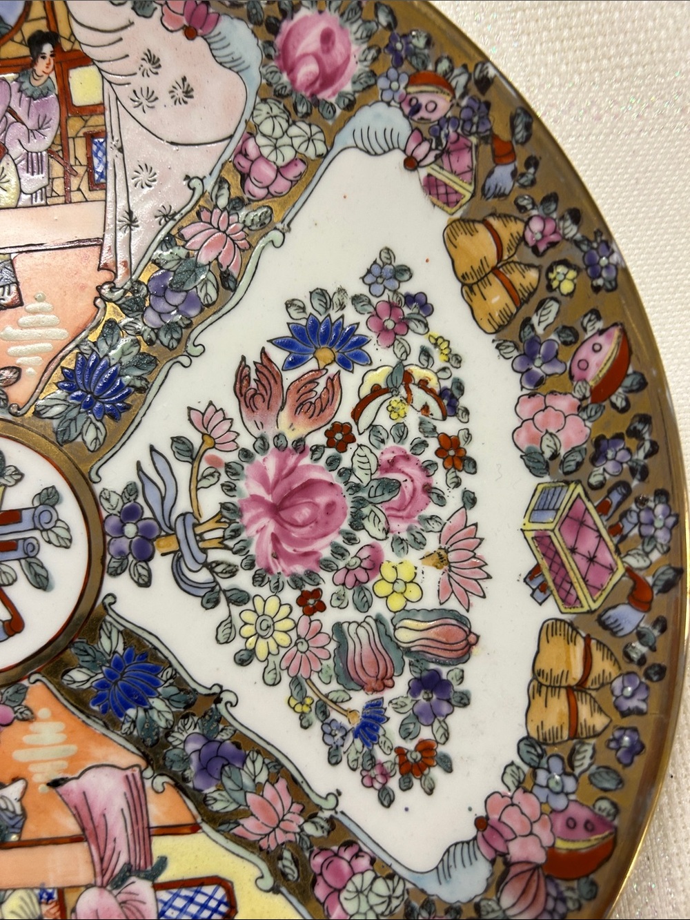 Hand painted porcelain plate features Rose Medallion image 3